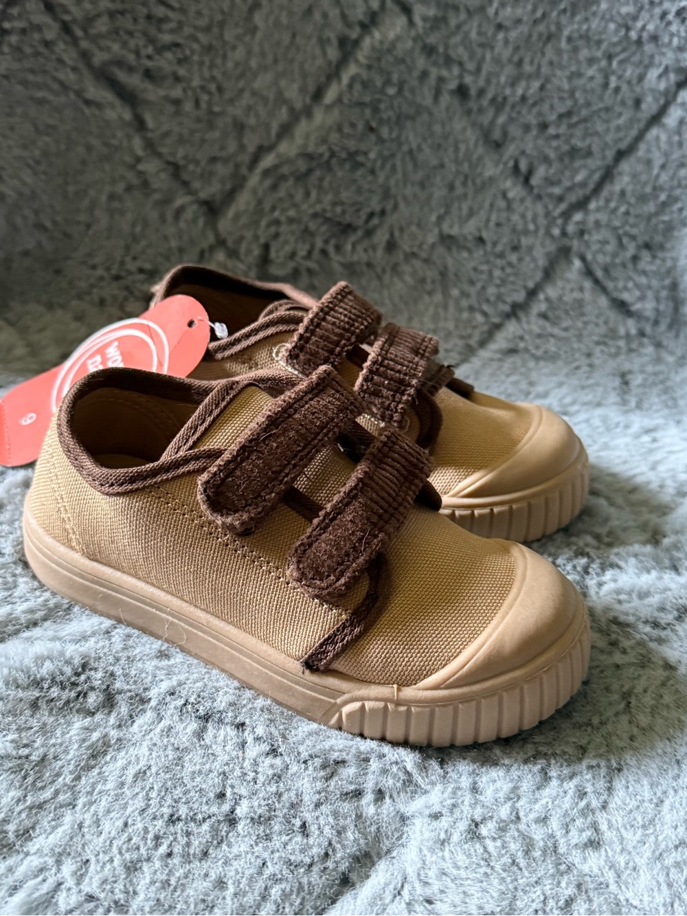 Wonder Nation Kids Canvas Sneakers Boys 9 Brown and‎ Tan New